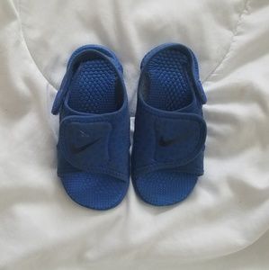 6c nike sandals